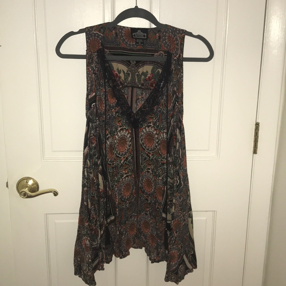 NWOT Angie (Revolve) print tunic flowy tank top size medium